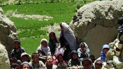 تبعیض بی شرمانه رژيم کرزی علیه دانش آموزان دایکندی و غور در آستانه روز جهانی مبارزه با تبعیض نژادی!