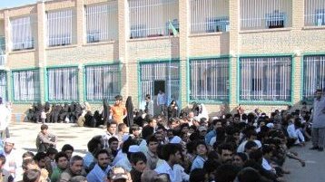 هزار شکر که آن رفت و صد حیف که این آمد!