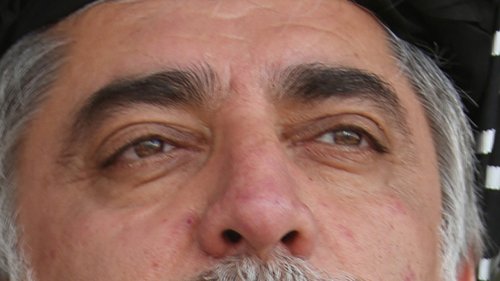 طالب نکتایی پوش اشرف غنی احمدزی رییس جمهور می شود و اخوانی نکتایی پوش عبدالله عبدالله خود را قطعه قطعه نمی کند!