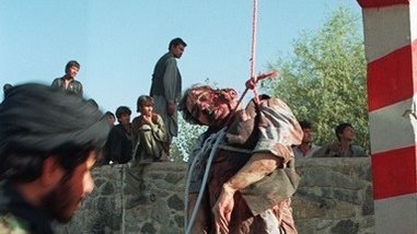 لیبی افغانستان دوم؟ مقایسه تصویری میان کشته شدن سرهنگ معمر قذافی و داکتر نجیب الله احمدزی