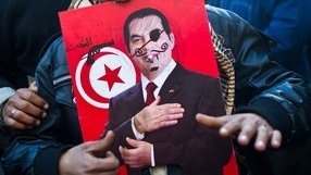 حکم بازداشت دیکتاتور تونس صادر شد، حکم بازداشت حامد کرزی کی صادر می شود؟