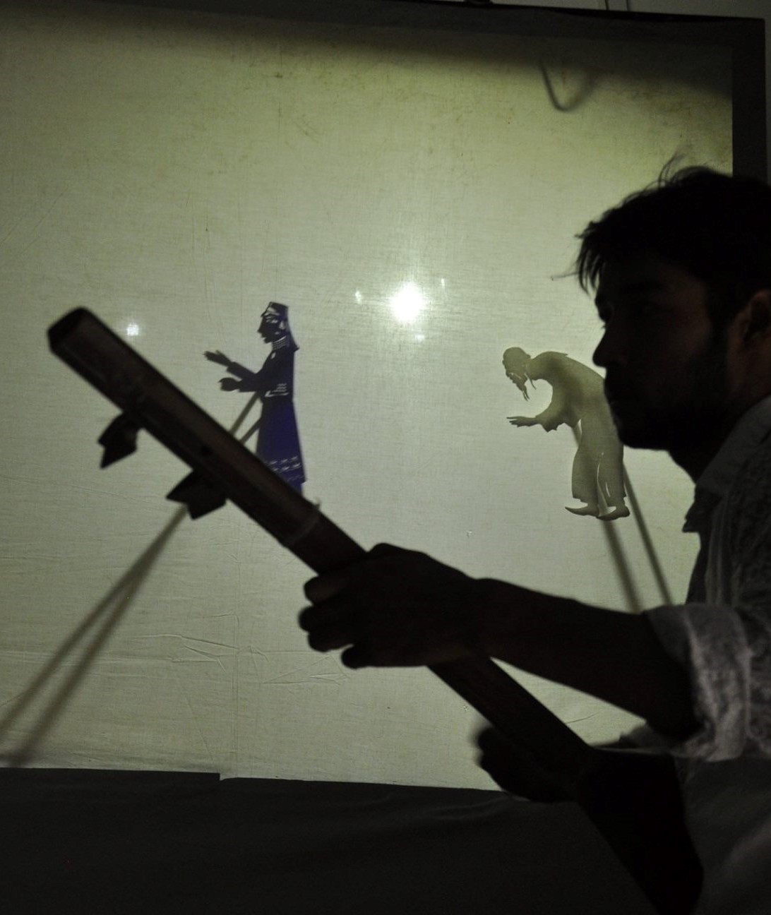 تراژدی چهل دختران، داستان نخستین تیاتر سایه در افغانستان
