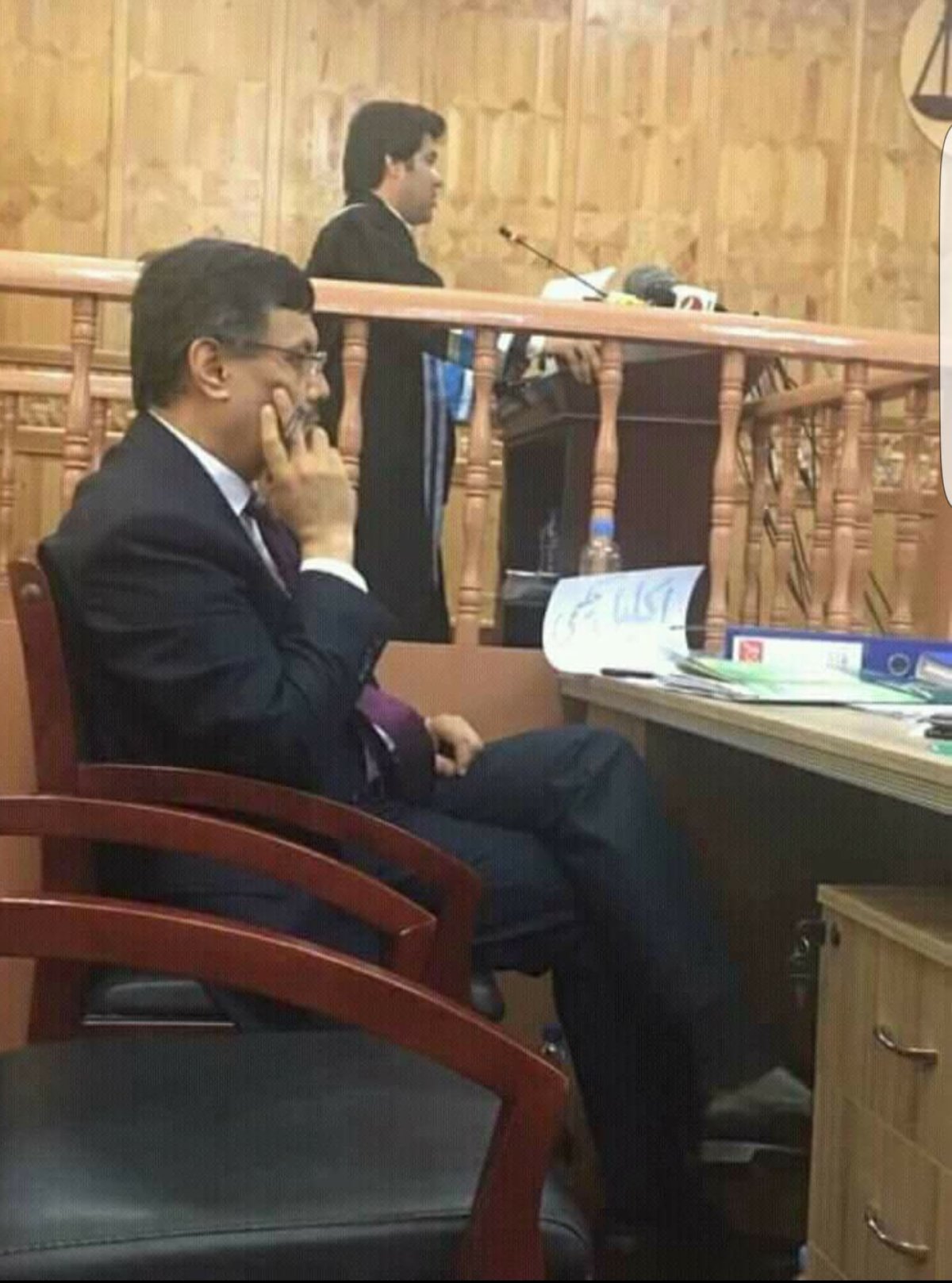 محکمه ای که خود نقض قانون است؛ متهم اصلی اکلیل حکیمی در حال فرار