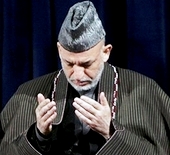 کرزی باز "مداری گری"‌ کرد!