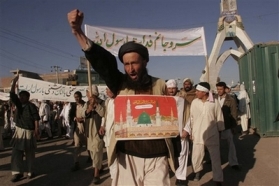 آيا می توانند عليه جنايتکاران وطنی نيز تظاهرات و يا قيام کنند؟