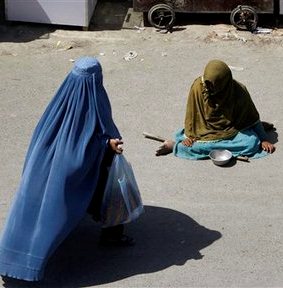 روز جهانی زن از چشم انداز زنان گدا در شهر کابل 