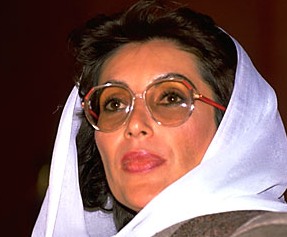 بی نظیر بوتو خود قربانی تروریست گردید 