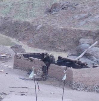 طالبان یک مکتب را در ولایت بادغیس به آتش کشیدند