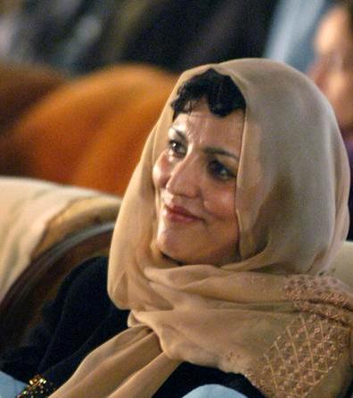 این زن کجاست و چه می کند که شوهرش حقوق زنان را به تمسخر گرفته است؟