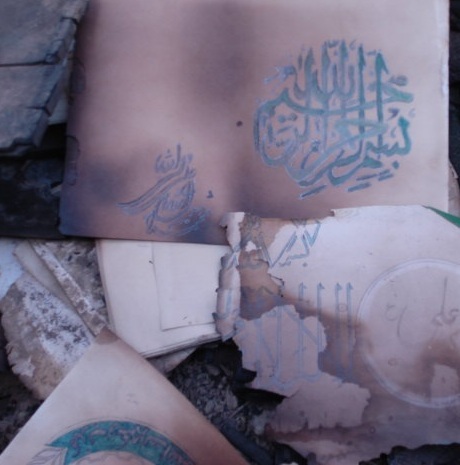 دو سر بنیادگرایی مذهبی: تری جونز قرآن را آتش زد، طالبان و کوچی طالبان در مسجد انتحار و انفجار می کنند